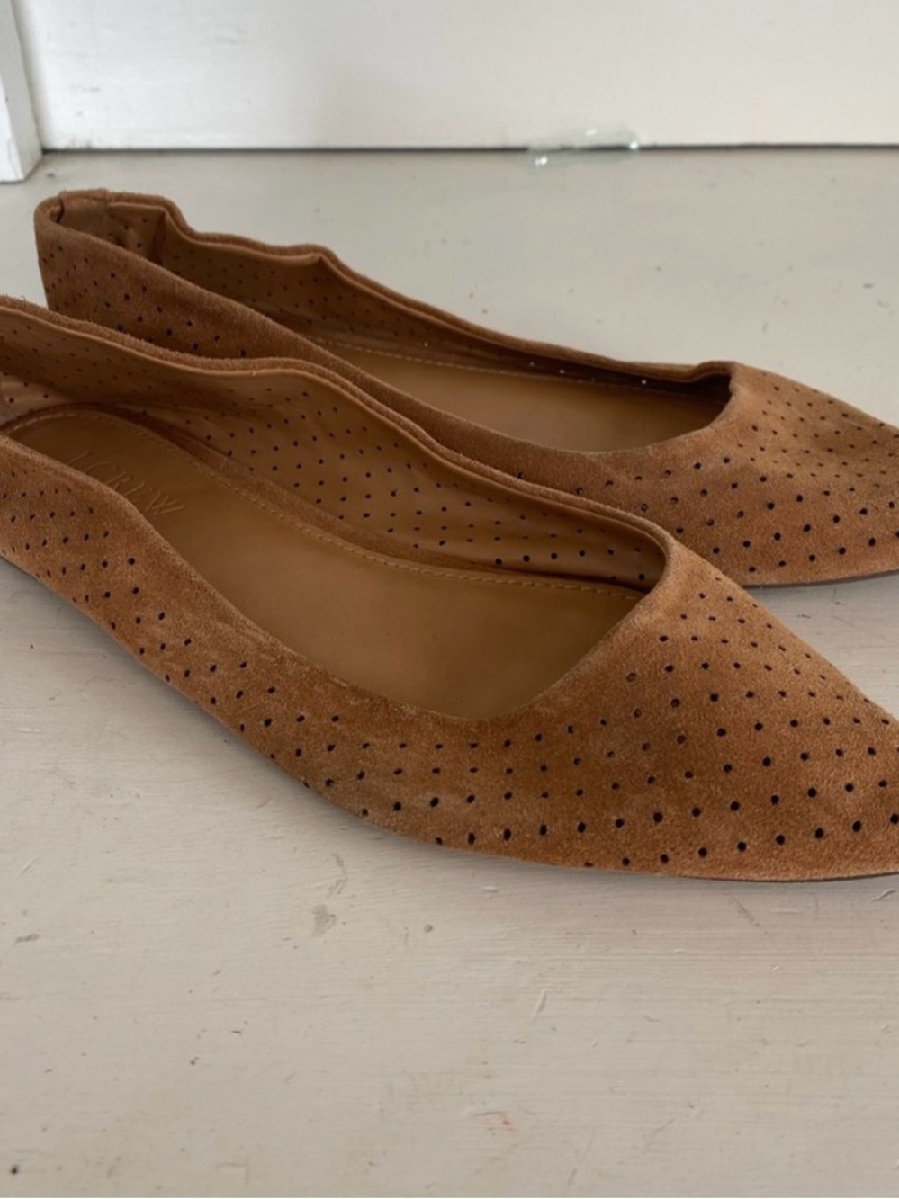 J. Crew Factory tan suede pointed flats size 7.5.